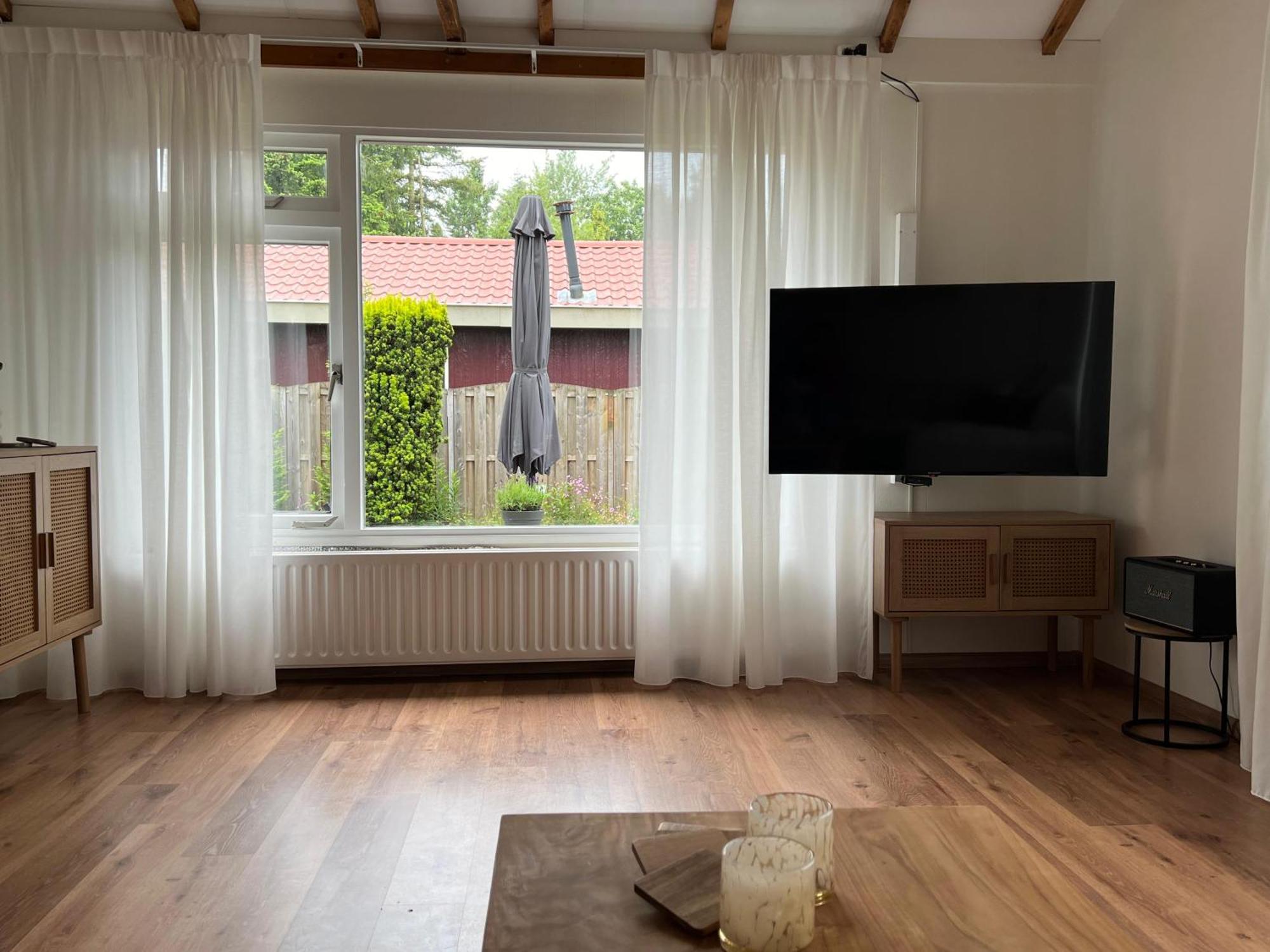 Luxe Boshuisje Met Prive Wellness & Jacuzzi Op De Veluwe Ermelo Esterno foto
